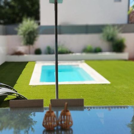 Jas Dou Felibrige Bed & Breakfast Puget-Ville Exterior foto