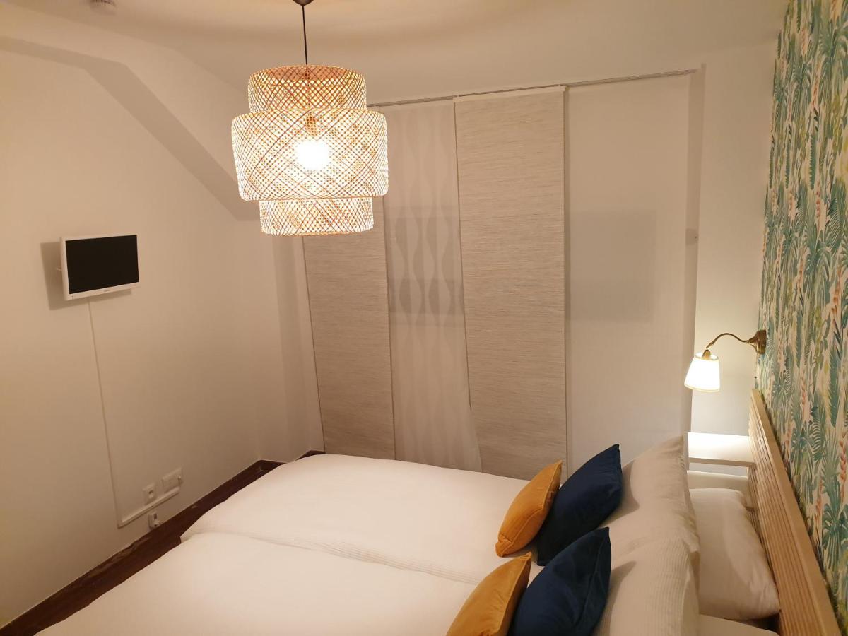 Jas Dou Felibrige Bed & Breakfast Puget-Ville Exterior foto