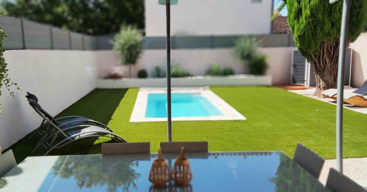 Jas Dou Felibrige Bed & Breakfast Puget-Ville Exterior foto